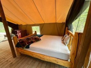 glamping, bed